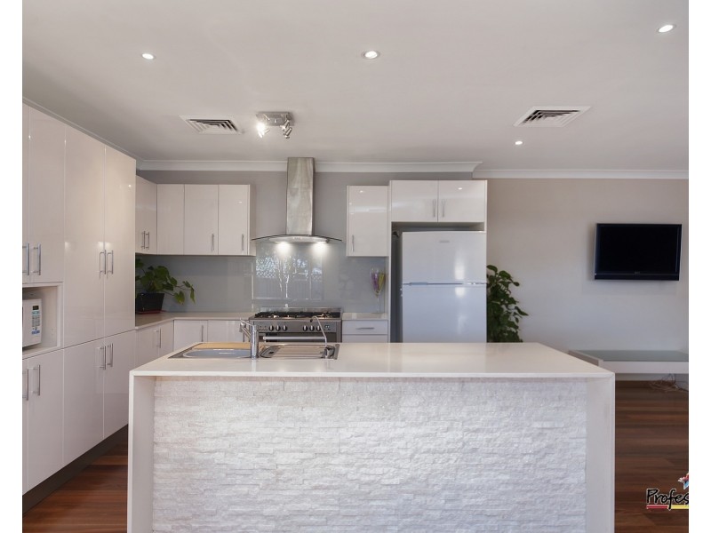 14 Tarago Place, Prestons NSW 2170