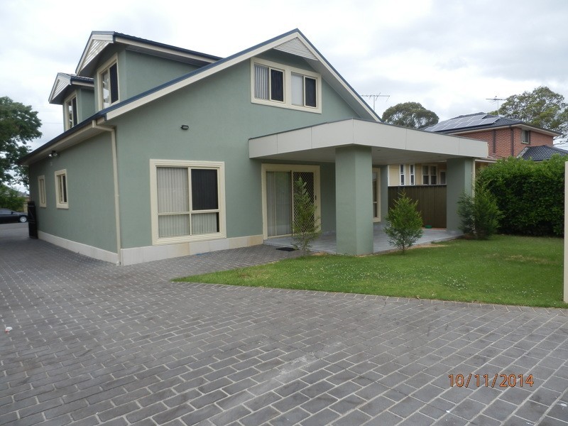 21 Canberra Avenue, Casula NSW 2170