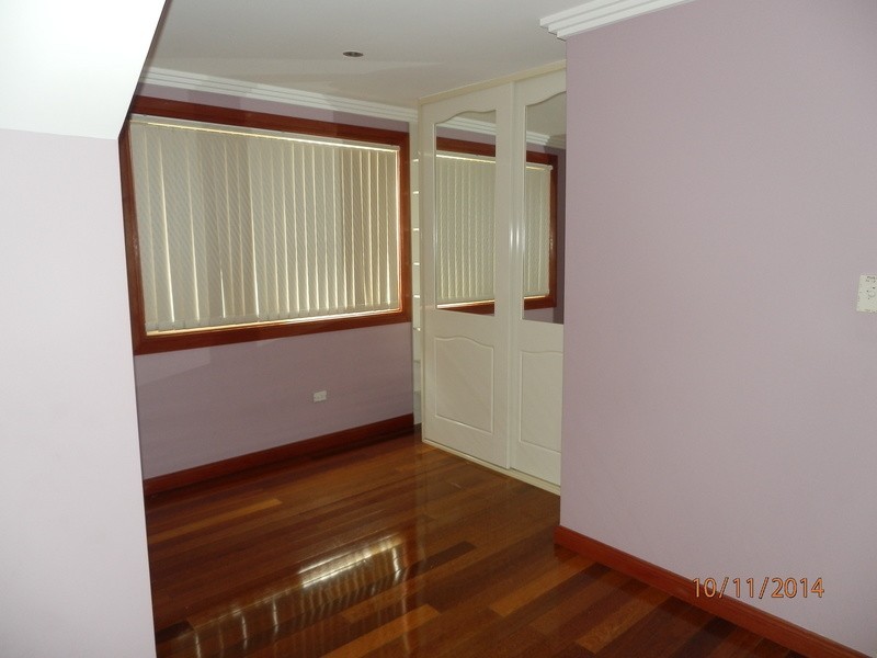 21 Canberra Avenue, Casula NSW 2170