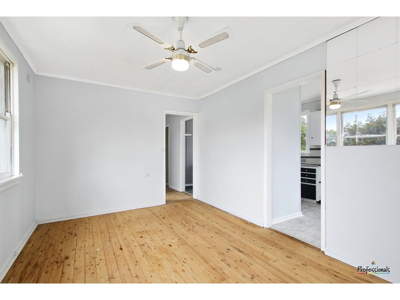 19 Fitzpatrick Crescent, Casula NSW 2170