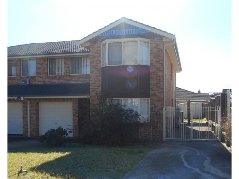 2/6 Aintree Close, Casula NSW 2170