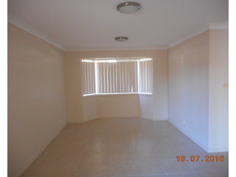 2/6 Aintree Close, Casula NSW 2170