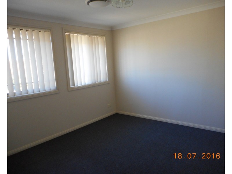 2/6 Aintree Close, Casula NSW 2170