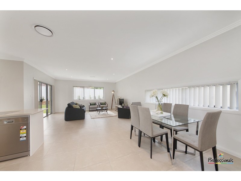 84 Kendall Drive, Casula NSW 2170