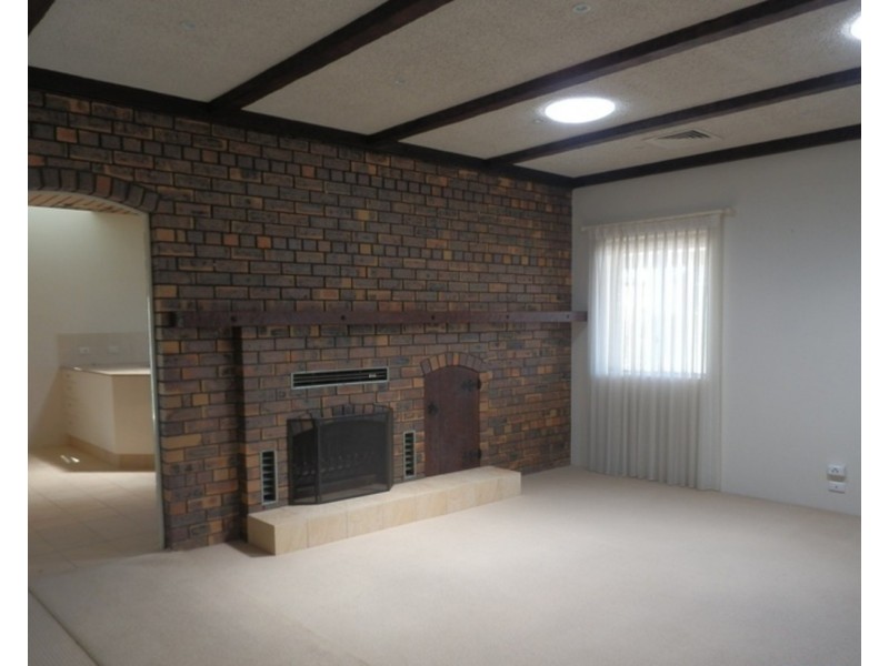 12 Gerarda Place, West Hoxton NSW 2171