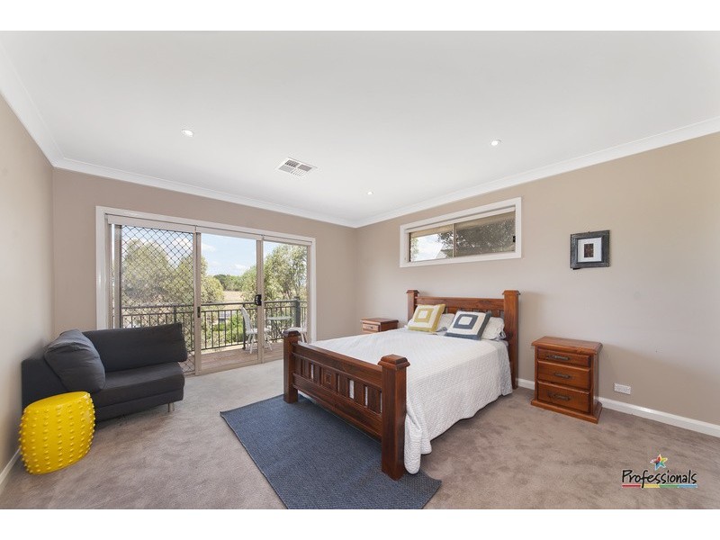 37 Jackey Drive, Camden Park NSW 2570