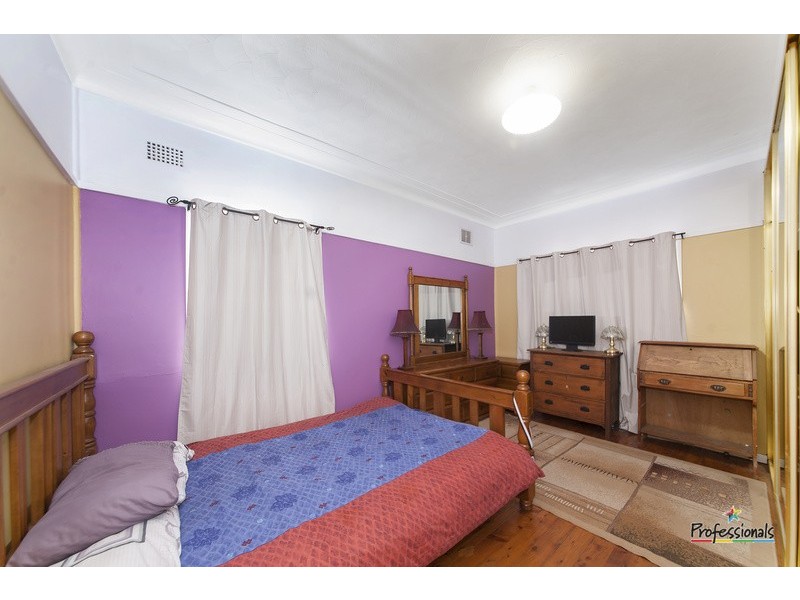 81 Demeyrick Avenue, Casula NSW 2170