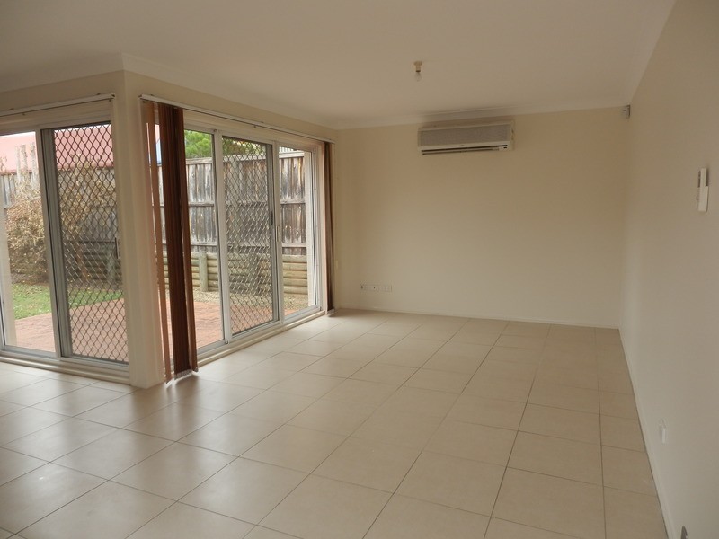 6 Nutmeg Close, Casula NSW 2170