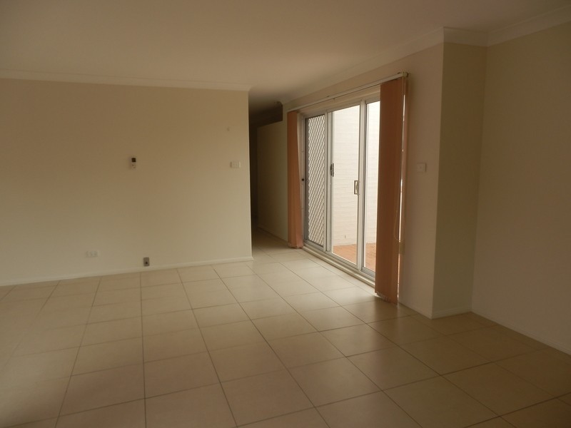 6 Nutmeg Close, Casula NSW 2170