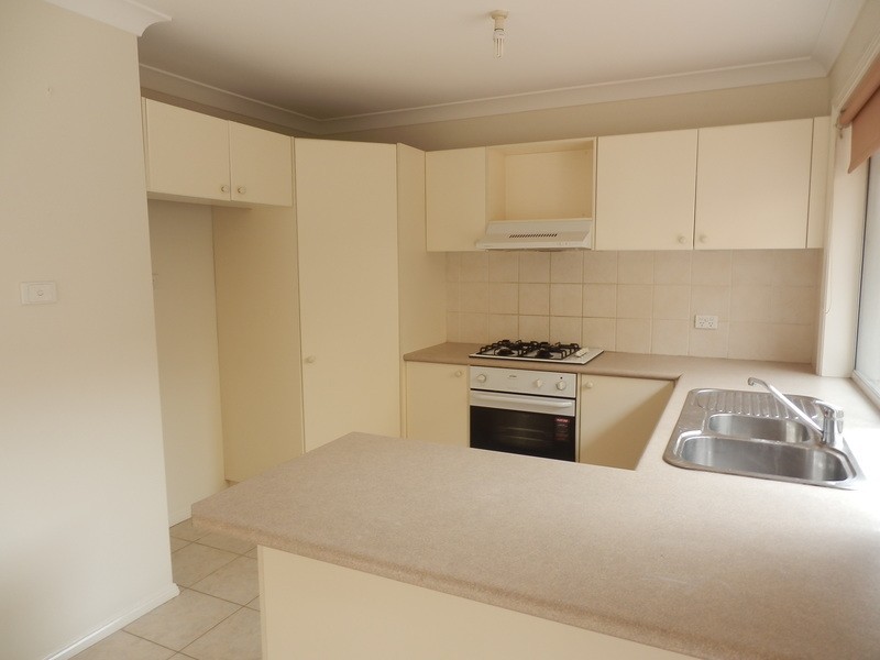 6 Nutmeg Close, Casula NSW 2170