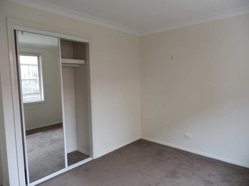 6 Nutmeg Close, Casula NSW 2170