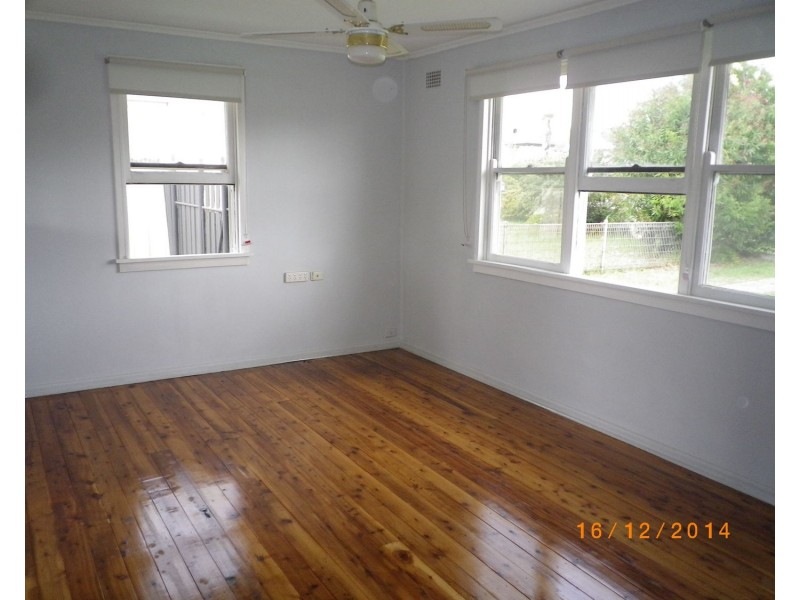 19 Fitzpatrick Crescent, Casula NSW 2170