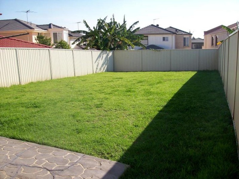 7 Applegum Place, Prestons NSW 2170