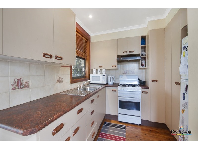 4 Kenny Avenue, Casula NSW 2170