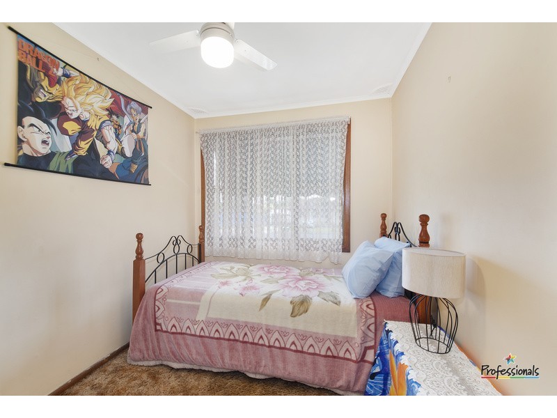 4 Kenny Avenue, Casula NSW 2170