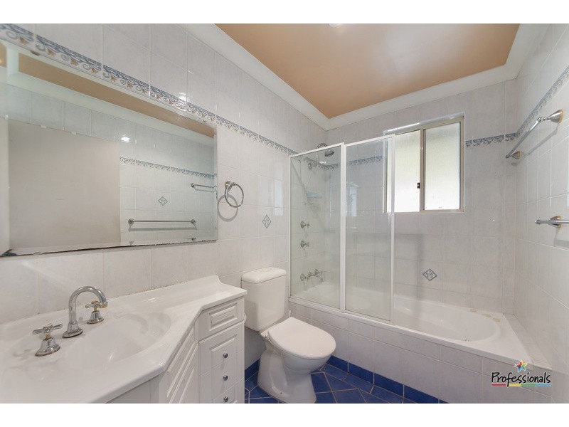 4 Kenny Avenue, Casula NSW 2170