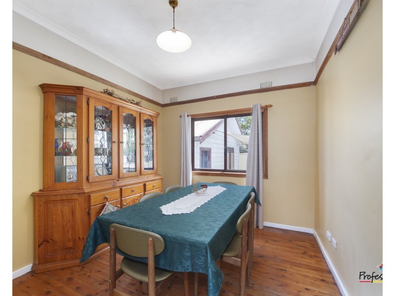 81 Demeyrick Avenue, Casula NSW 2170