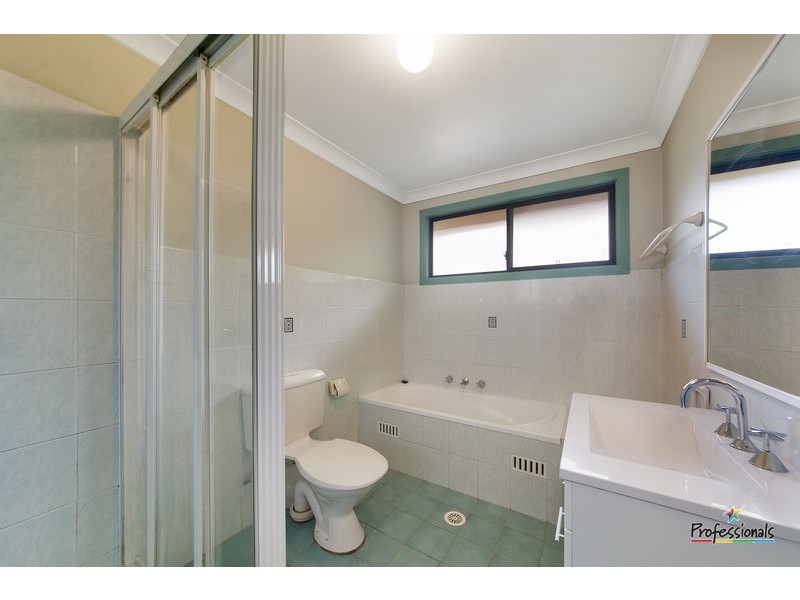 11A Hans Place, Casula NSW 2170