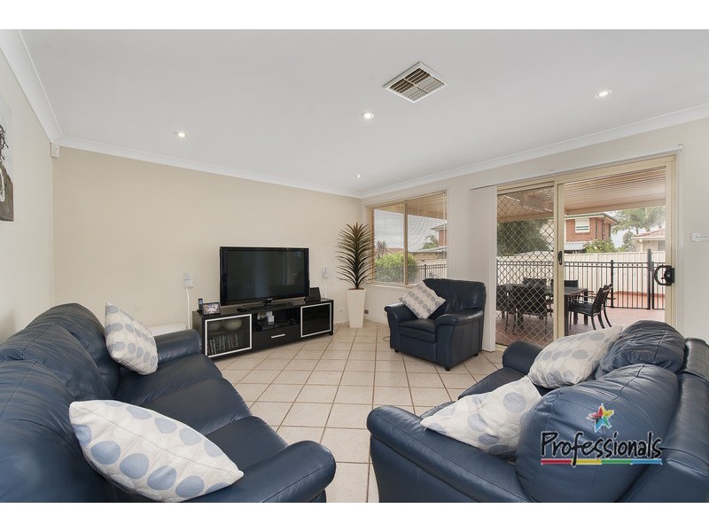 3 Marin Place, Prestons NSW 2170