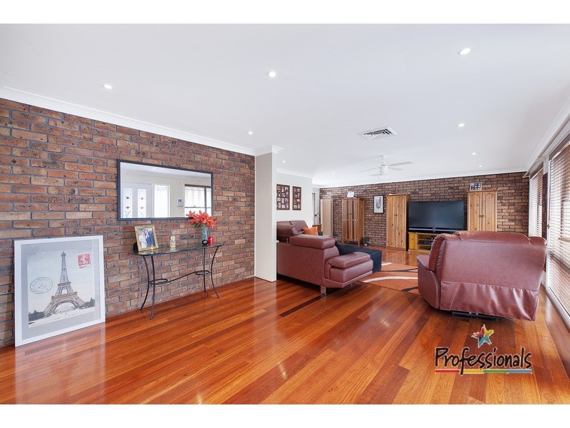 9 Westbury Street, Chipping Norton NSW 2170