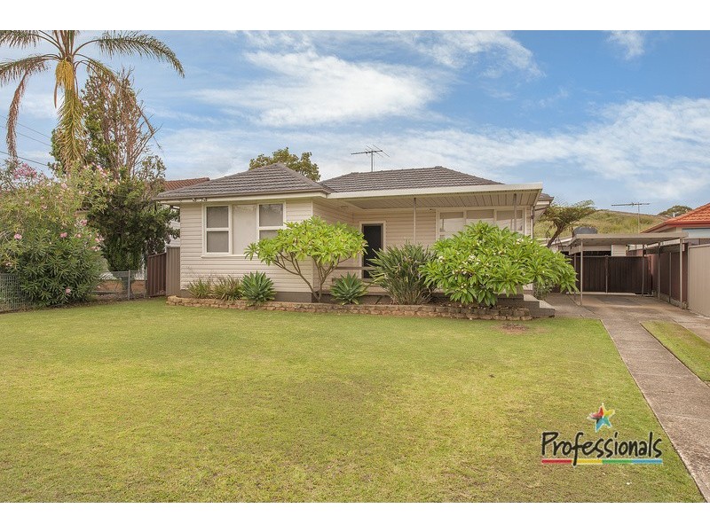 10 Edward Street, Lurnea NSW 2170