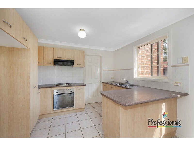 2B Hardy Place, Casula NSW 2170