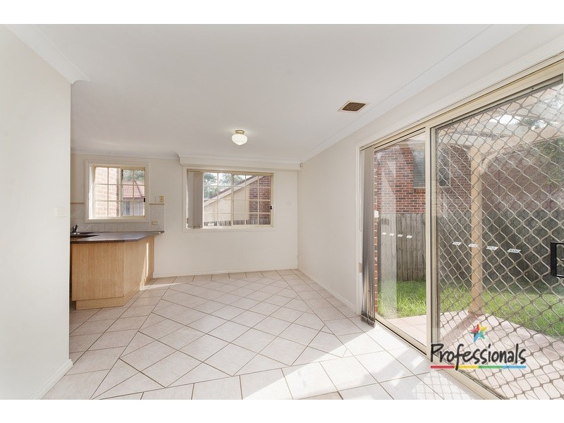 2B Hardy Place, Casula NSW 2170