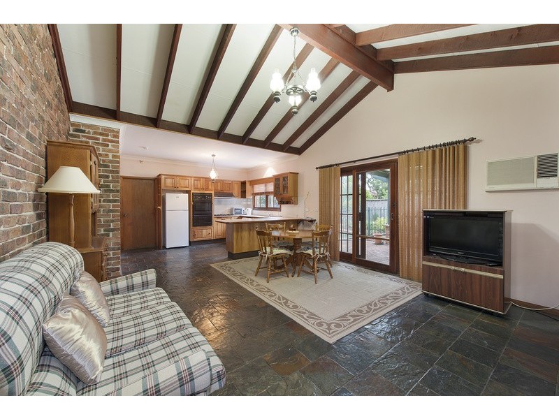 1 Guise Avenue, Casula NSW 2170