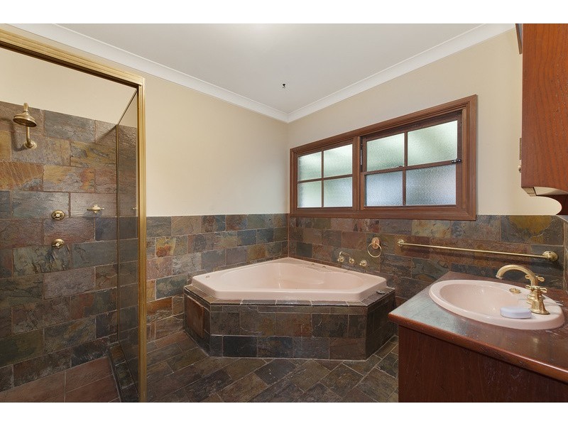 1 Guise Avenue, Casula NSW 2170