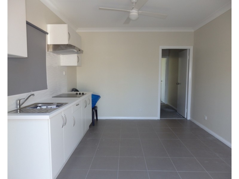 Granny Flat/4 Kenny Avenue, Casula NSW 2170