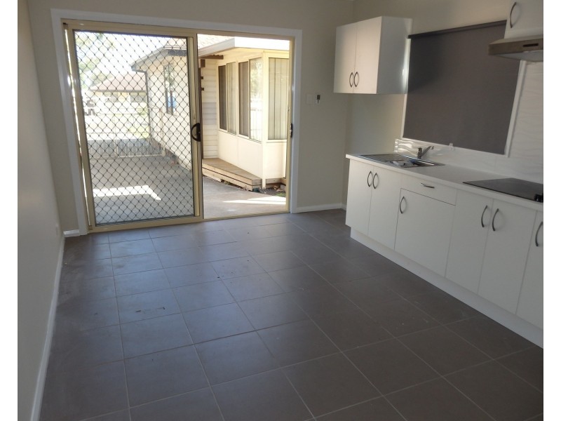 Granny Flat/4 Kenny Avenue, Casula NSW 2170