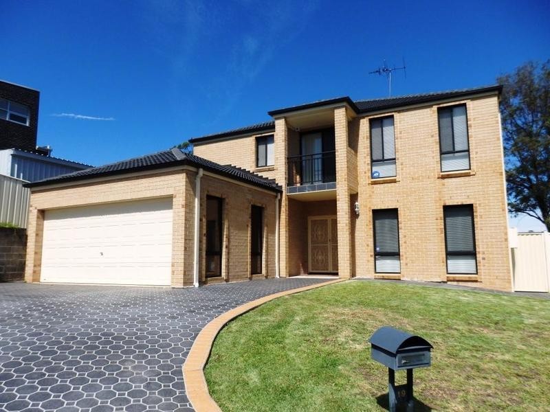 19 Yew Place, Casula NSW 2170