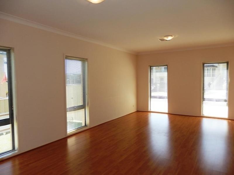 19 Yew Place, Casula NSW 2170