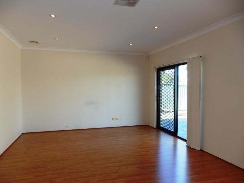 19 Yew Place, Casula NSW 2170