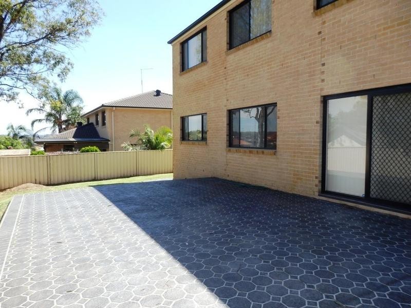 19 Yew Place, Casula NSW 2170