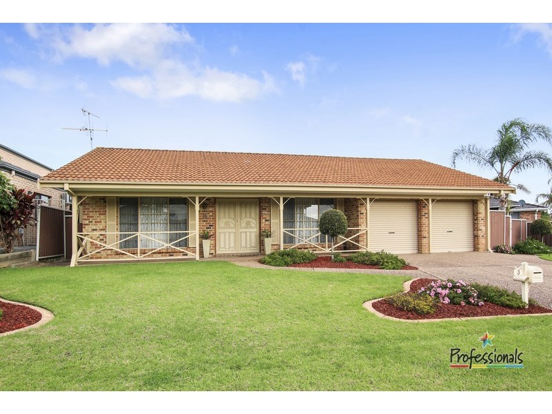 3 Toparoa Close, Casula NSW 2170