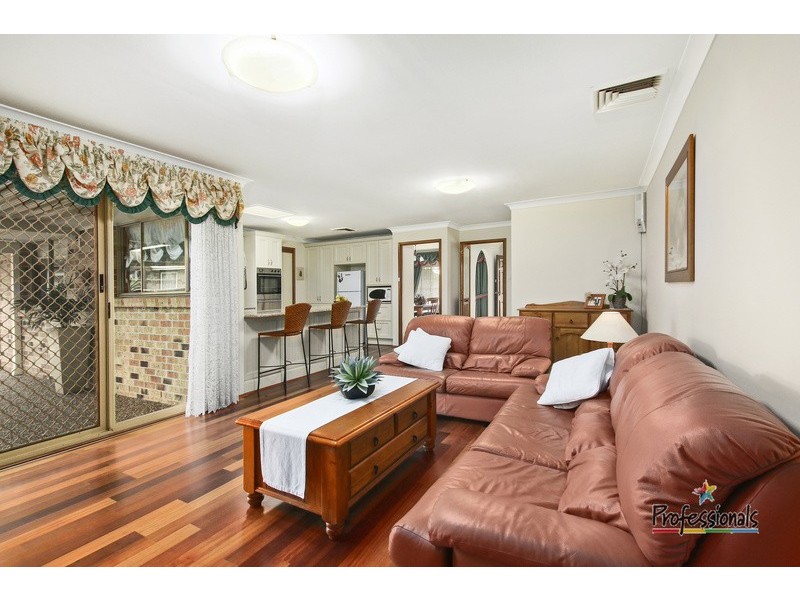 3 Toparoa Close, Casula NSW 2170