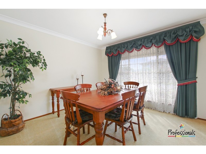 3 Toparoa Close, Casula NSW 2170