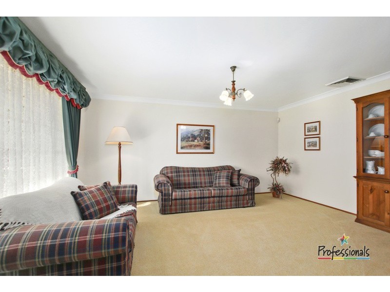 3 Toparoa Close, Casula NSW 2170