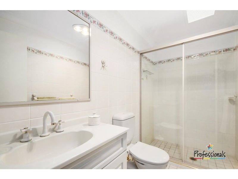 3 Toparoa Close, Casula NSW 2170