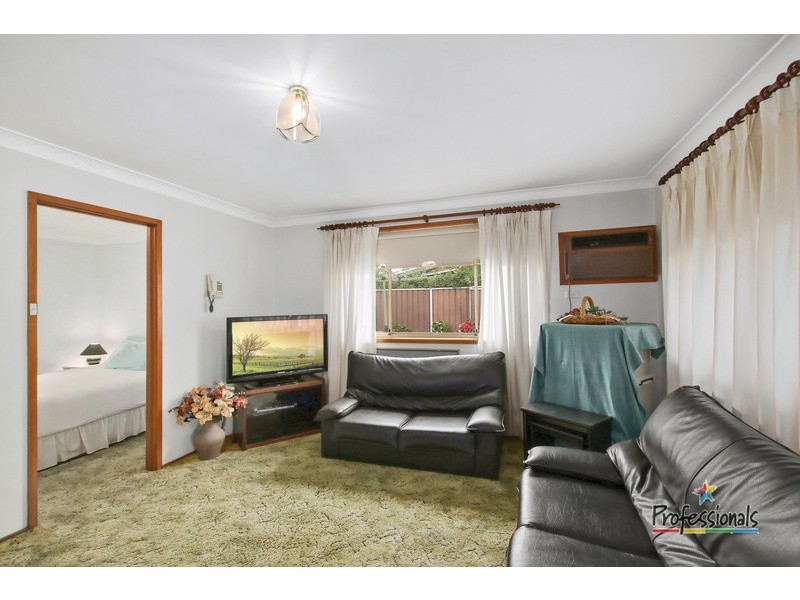 3 Toparoa Close, Casula NSW 2170