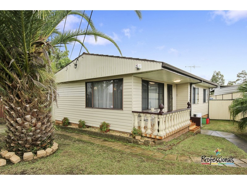 13 Bare Avenue, Lurnea NSW 2170