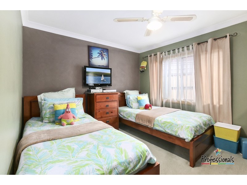 13 Bare Avenue, Lurnea NSW 2170