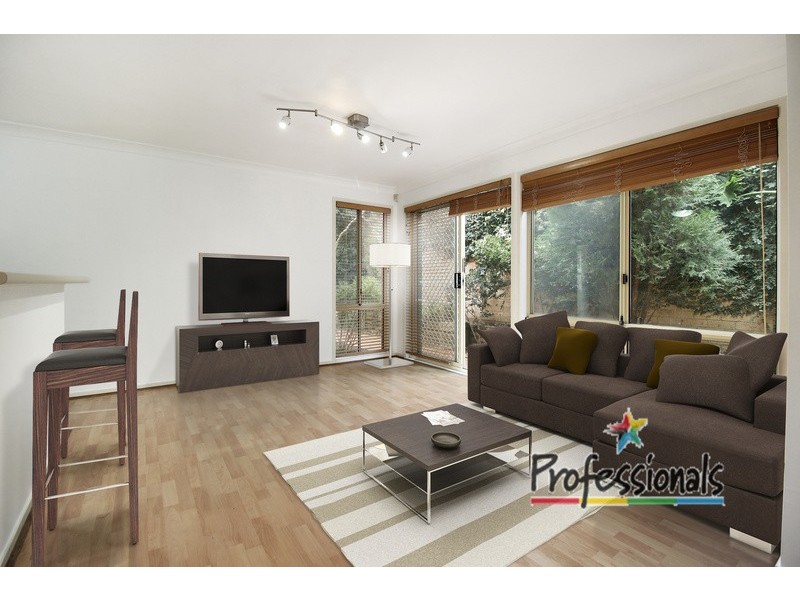 6a Kylie Way, Casula NSW 2170