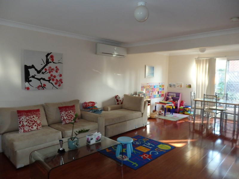 4/31 Holland Crescent, Casula NSW 2170