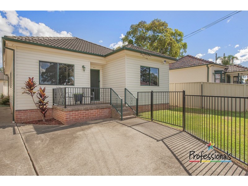 22A Blackwood Avenue, Casula NSW 2170
