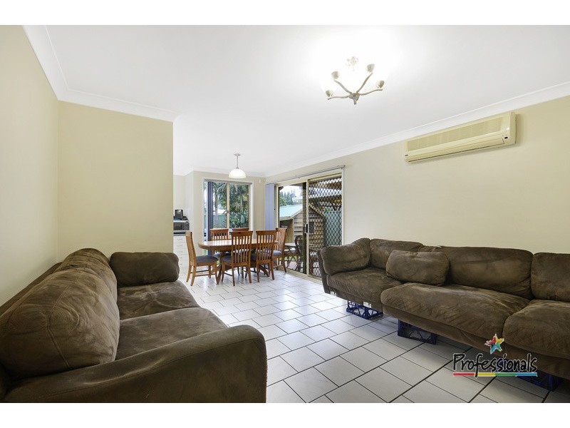 5 Erin Place, Casula NSW 2170