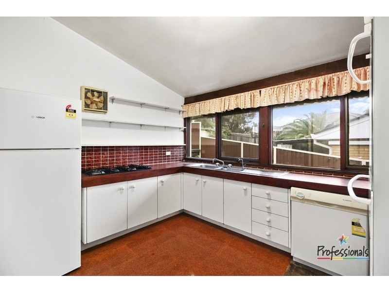 5 Phoenix Crescent, Casula NSW 2170