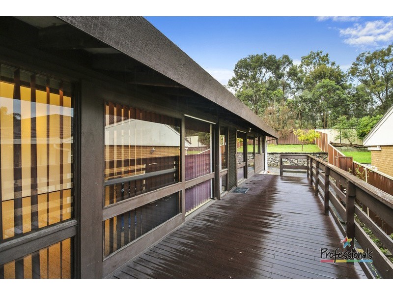 5 Phoenix Crescent, Casula NSW 2170