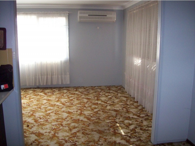 5 Simone Crescent, Casula NSW 2170